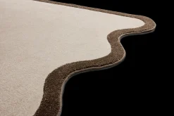 Carpet Petit Not Straight Teppich, 230x160 cm