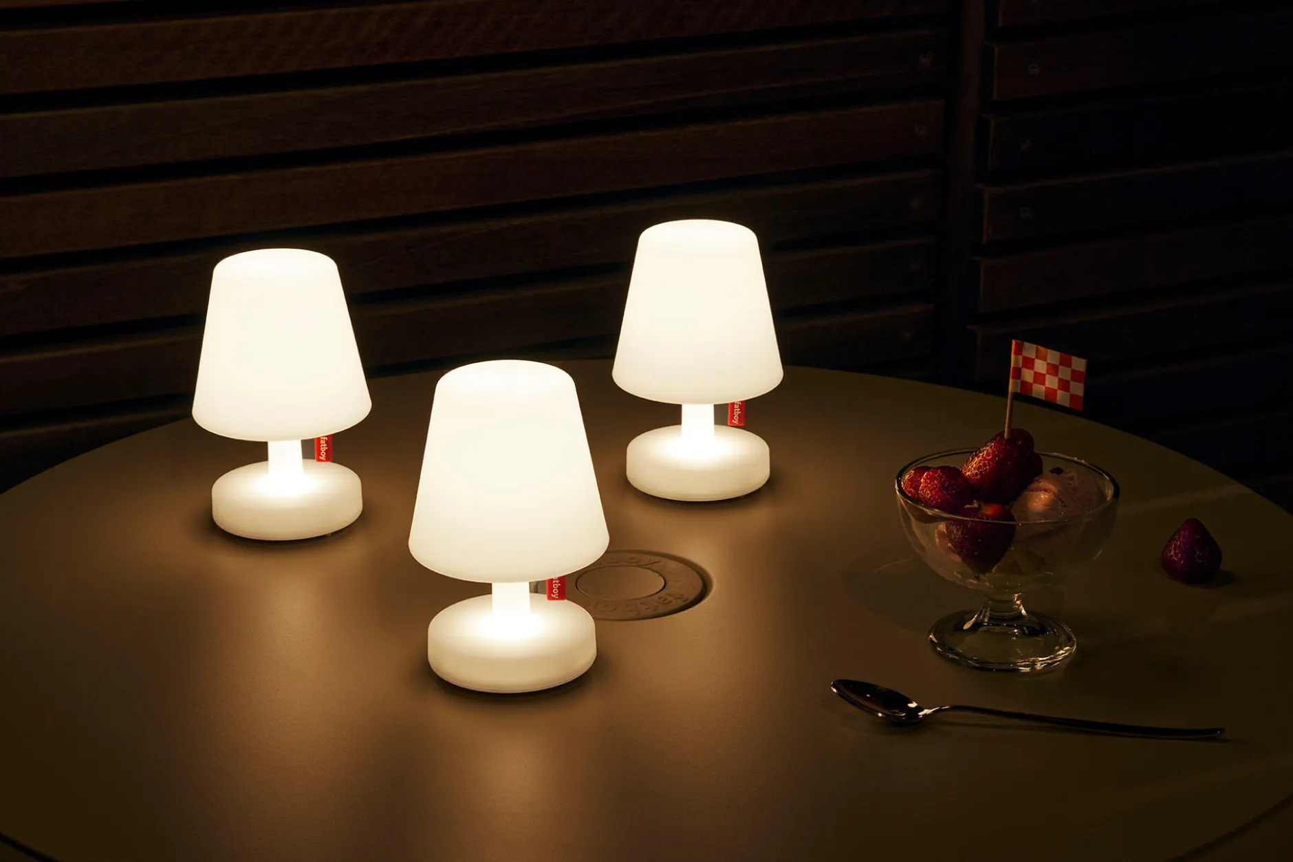 Edison the Mini Kleine wiederaufladbare Tischlampen, 9.7x15 cm
