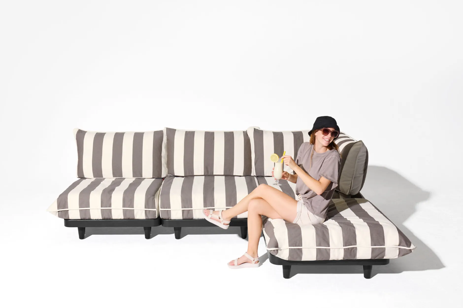 Paletti Set Medium + Table Modulares Outdoor-Loungeset, 190x190x90 cm
