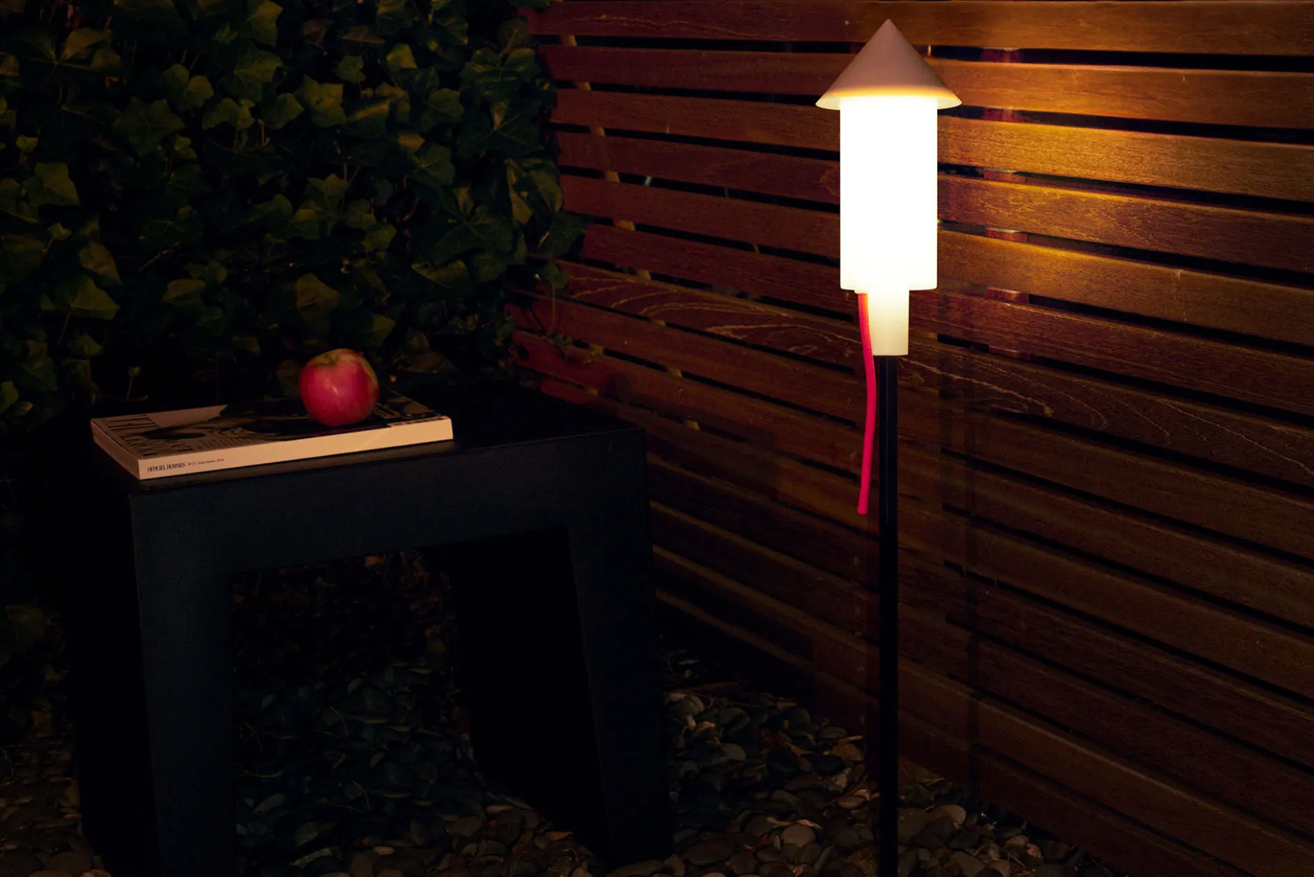 Racket La Surprise Solarbetriebene Außenlampe, 13x85 cm