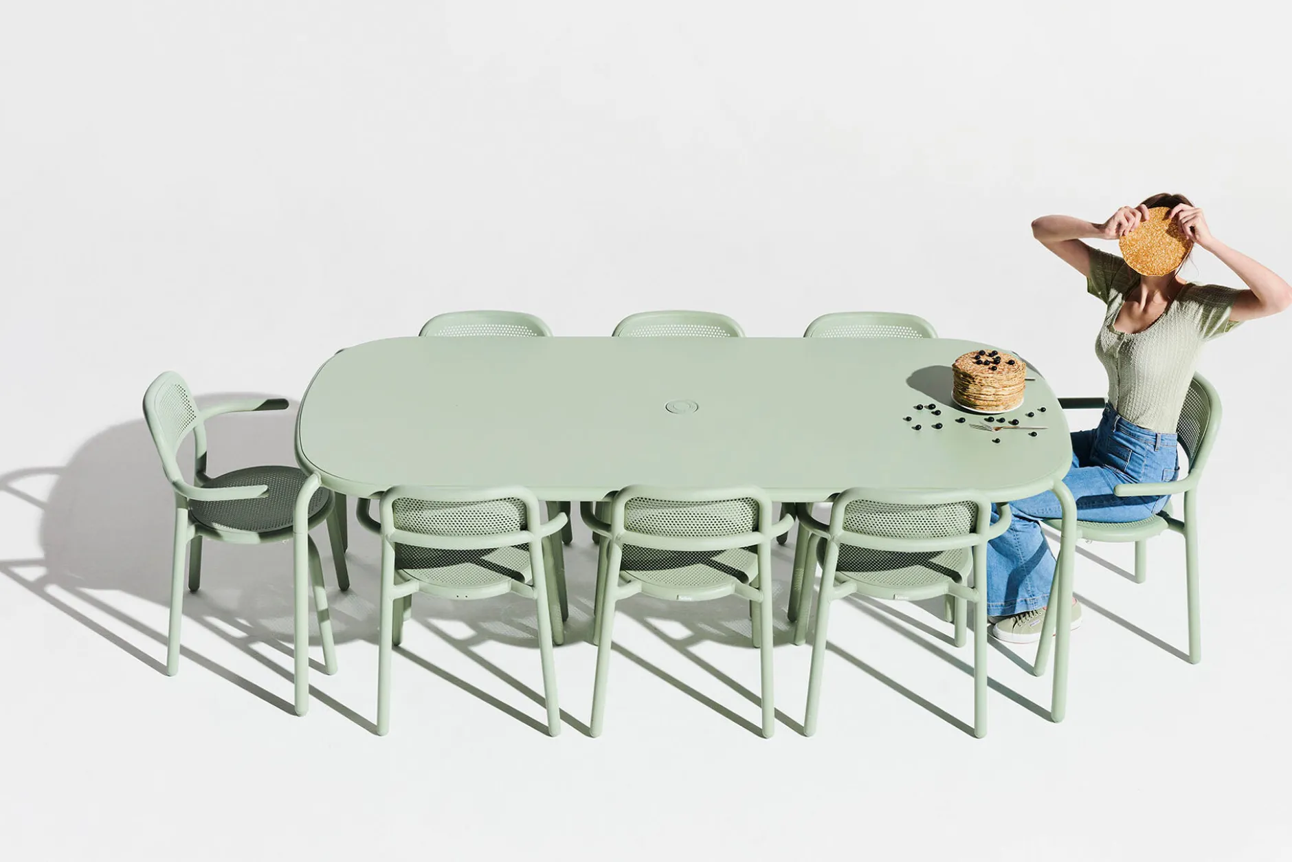 Toní Tablo Großer Gartentisch, grün, 220x99x76 cm